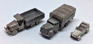 Drei Milit&auml;rische Wei&szlig;metall Modelle