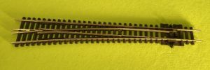 Peco Code 55 - SL-E389F - Links-Weiche, gro&szlig;er Radius