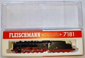 Schlepptenderlok BR50 , 1’E h2, Tender 2´2´ T 26, OVP (0.038)