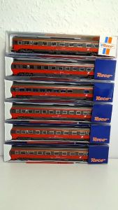 ÖBB REISEZUGWAGEN UND SPEISEWAGEN ÖSTERREICH.................je 25,90€ j