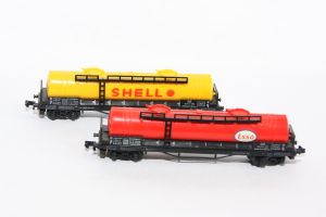 2 Kesselwagen "Esso" und "Shell", Spur N, in EVP