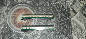 2 Schnellzugwagen