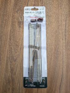 Kato Unitrack - 20-231 / 7078207 - Doppelgleis mit Weiche, 248mm rechts