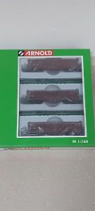 Arnold Set Ealos-G&uuml;terwagen mit Beladung. Spur N.