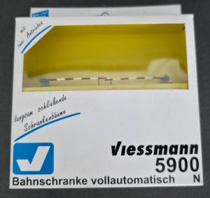 NEU & OVP - VIESSMANN 5900 Bahn&uuml;bergang mit 2 Antrieben