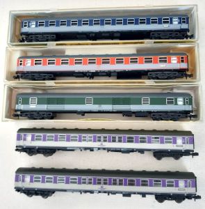 5 Pop-Farben-Schnellzugwagen der DB f&uuml;r Spur N, Minitrix/Fleischmann