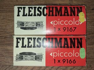 Fleischmann DKW, links + rechts kreuzend, mit Herzstück mit E-Antrieb