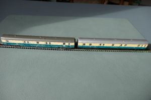 2 Postwagen ozeanblau / beige 