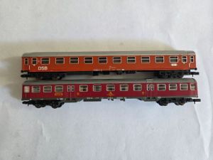 2x Personenwagen der DSB (Dänemark)