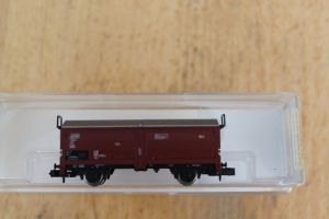 2x Minitrix Hochbordwagen,1x Schiebedach-/Schiebewandwagen
