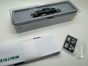 Minitrix 16126 Diesellokomotive Baureihe 212, digital mit Sound, einmalige Serie