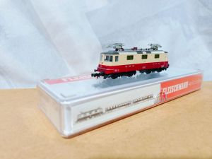 BR Re 4/4 Lokomotive, 4 Achsen, TEE Fleischmann Spur N (7341)