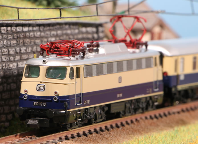 Hobbytrain E10 / BR 112 Bügelfalte