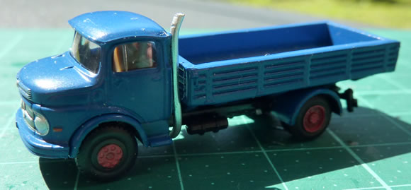 miNis MB L322 als Abschleppwagen